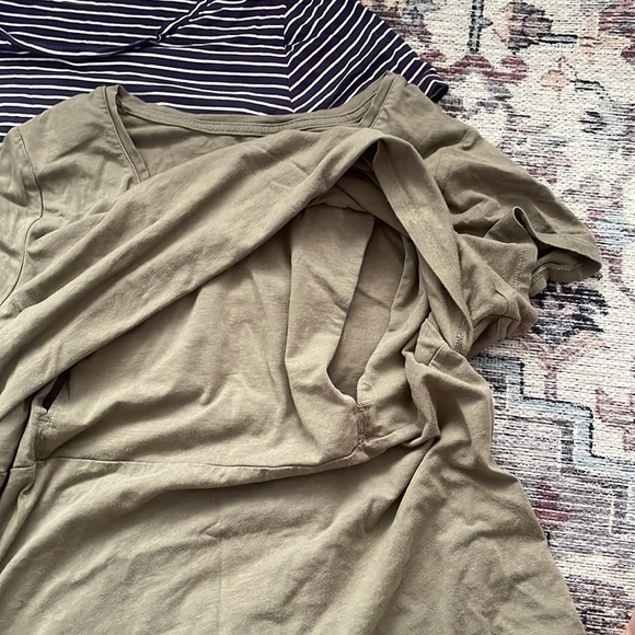 Ingrid+Isabel 2 for 1!! Nursing t-shirts - Picture 4 of 4